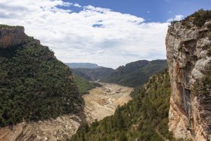 Panoramic views of the Montfalcó walkways. As it is possible to see in the picture, this summer there will be an intense drought